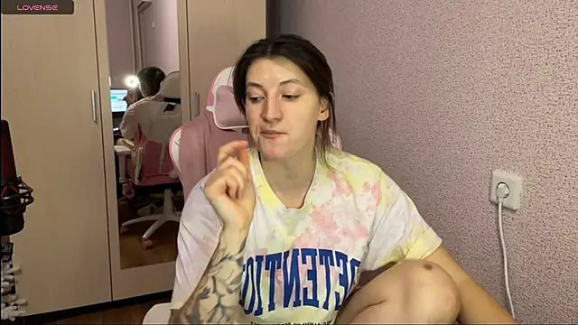 Snapshot of Katrin__kiss chatting on 01-29-25, 05:13 Katrin kiss online show from 01-29-25, 05:13