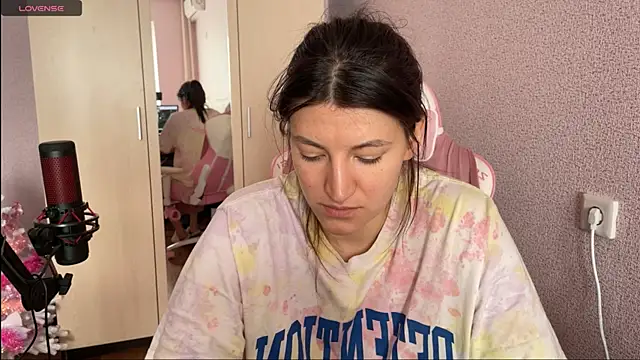 Snapshot of Katrin__kiss chatting on 01-30-25, 08:54 Katrin kiss online show from 01-30-25, 08:54