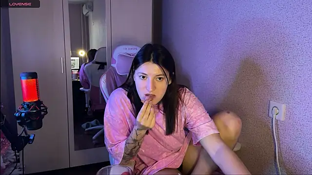 Snapshot of Katrin__kiss chatting on 01-30-25, 02:25 Katrin kiss online show from 01-30-25, 02:25