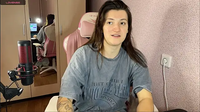 Snapshot of Katrin__kiss chatting on 02-02-25, 03:28 Katrin kiss online show from 02-02-25, 03:28