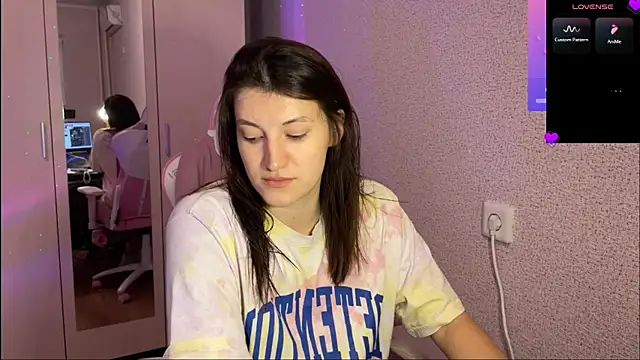 Snapshot of Katrin__kiss chatting on 02-09-25, 05:22 Katrin kiss online show from 02-09-25, 05:22