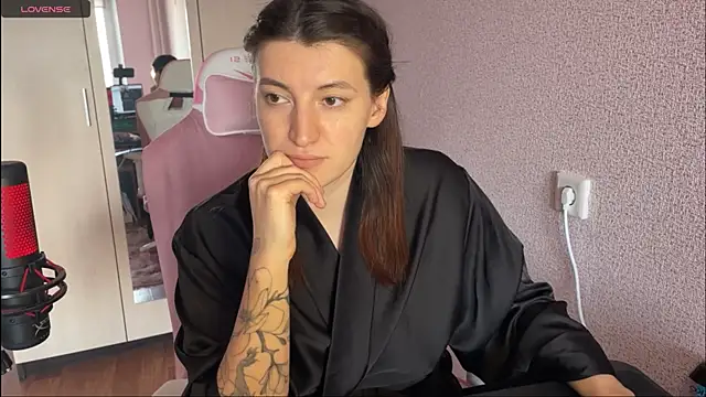 Snapshot of Katrin__kiss chatting on 02-14-25, 12:47 Katrin kiss online show from 02-14-25, 12:47