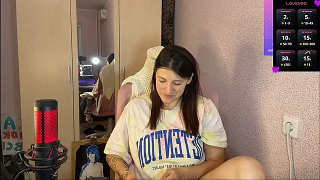 Snapshot of Katrin__kiss chatting on 03-02-25, 06:51 Katrin kiss online show from 03-02-25, 06:51