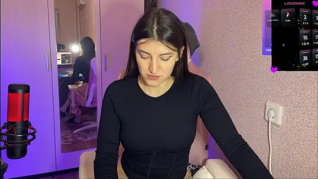 Snapshot of Katrin__kiss chatting on 03-11-25, 06:52 Katrin kiss online show from 03-11-25, 06:52