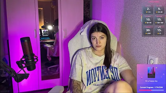 Snapshot of Katrin__kiss chatting on 03-22-25, 05:41 Katrin kiss online show from 03-22-25, 05:41