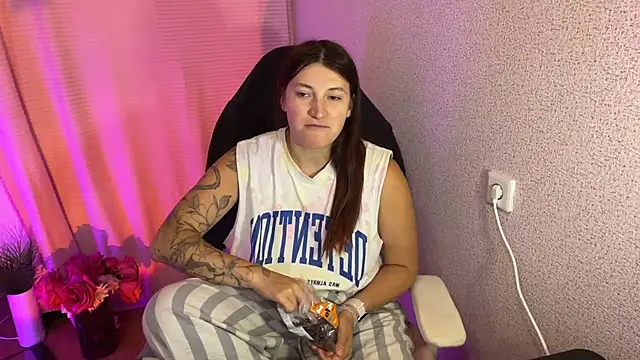 Katrin  kiss online show from 10-18-25, 03:02