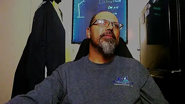 KrazyLegz online show from 12-18-24, 02:10