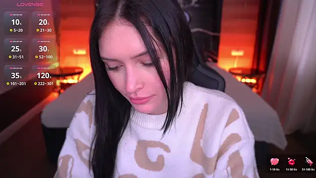 Snapshot of MilaSecrett chatting on 10-17-25, 01:14 MilaSecrett online show from 10-17-25, 01:14