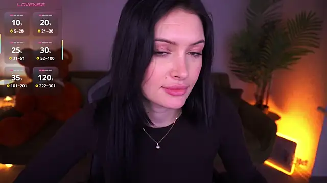 MilaSecrett online show from 12-18-25, 02:23