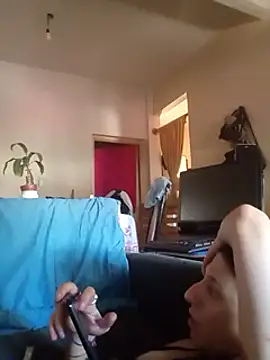 Snapshot of gala2 chatting on 01-14-25, 01:06 gala2 online show from 01-14-25, 01:06