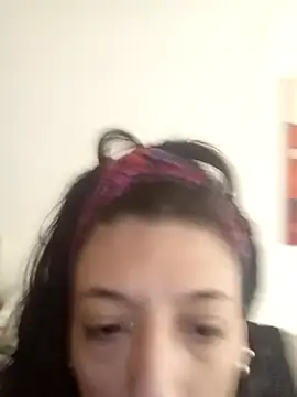 Snapshot of gala2 chatting on 02-04-25, 11:16 gala2 online show from 02-04-25, 11:16