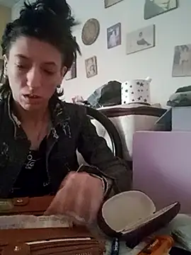 Snapshot of gala2 chatting on 02-18-25, 05:31 gala2 online show from 02-18-25, 05:31