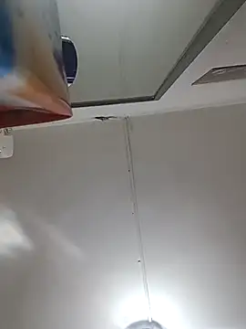 Snapshot of gala2 chatting on 02-21-25, 04:37 gala2 online show from 02-21-25, 04:37