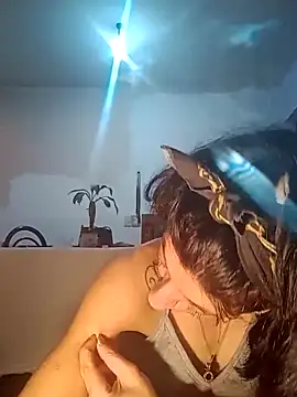 Snapshot of gala2 chatting on 02-23-25, 02:29 gala2 online show from 02-23-25, 02:29