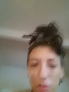 Snapshot of gala2 chatting on 02-24-25, 09:31 gala2 online show from 02-24-25, 09:31