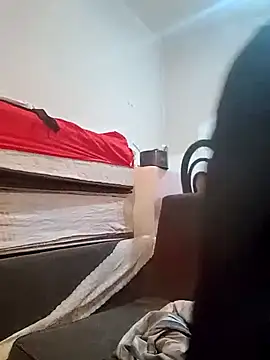 Snapshot of gala2 chatting on 02-26-25, 11:04 gala2 online show from 02-26-25, 11:04