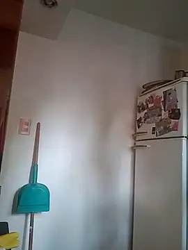 Snapshot of gala2 chatting on 03-05-25, 10:33 gala2 online show from 03-05-25, 10:33