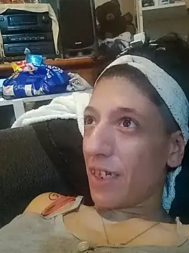 Snapshot of gala2 chatting on 03-05-25, 11:05 gala2 online show from 03-05-25, 11:05