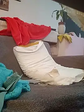 Snapshot of gala2 chatting on 03-10-25, 10:24 gala2 online show from 03-10-25, 10:24