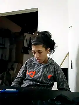 Snapshot of gala2 chatting on 10-26-25, 09:26 gala2 online show from 10-26-25, 09:26