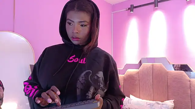 LoveQueen2 online show from 05-01-26, 11:48