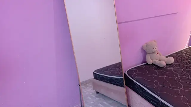 LoveQueen2 online show from 05-05-26, 11:40