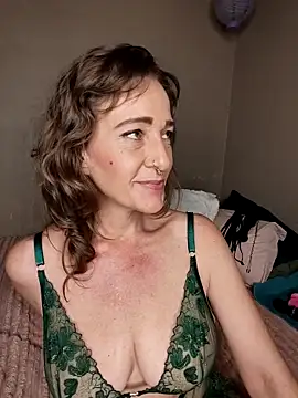 Snapshot of Deviant_Desires_xx chatting on 10-19-25, 05:24 Deviant Desires xx online show from 10-19-25, 05:24