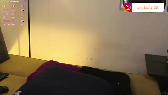 Snapshot of yourtoybella chatting on 02-21-25, 05:20 yourtoybella online show from 02-21-25, 05:20