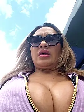 Afroditecash online show from 10-18-25, 07:14