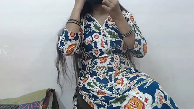 Snapshot of wildbabes chatting on 12-16-25, 08:03 wildbabes online show from 12-16-25, 08:03