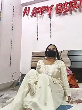 Snapshot of wildbabes chatting on 02-02-26, 07:01 wildbabes online show from 02-02-26, 07:01