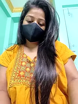 Snapshot of Monalisa_Singh chatting on 11-06-25, 09:32 Monalisa Singh online show from 11-06-25, 09:32