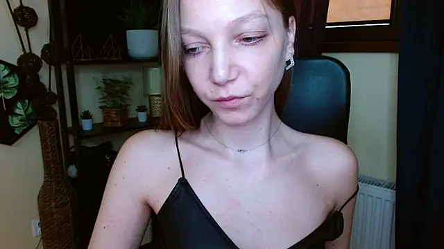 EmillyPlay online show from 03-12-26, 12:00