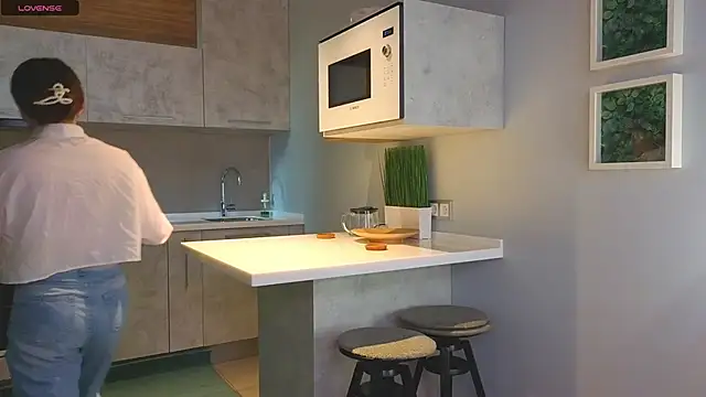 Snapshot of DonnaBurkee chatting on 10-09-25, 04:10 DonnaBurkee online show from 10-09-25, 04:10