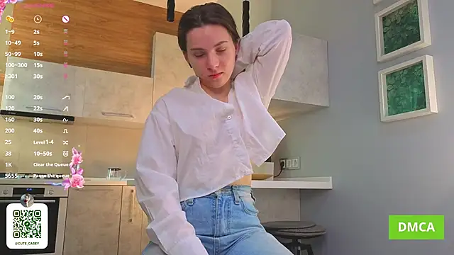 Snapshot of DonnaBurkee chatting on 10-11-25, 04:33 DonnaBurkee online show from 10-11-25, 04:33