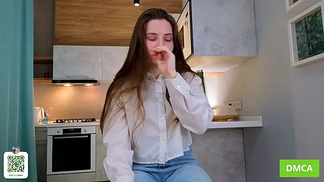 Snapshot of DonnaBurkee chatting on 10-23-25, 04:45 DonnaBurkee online show from 10-23-25, 04:45