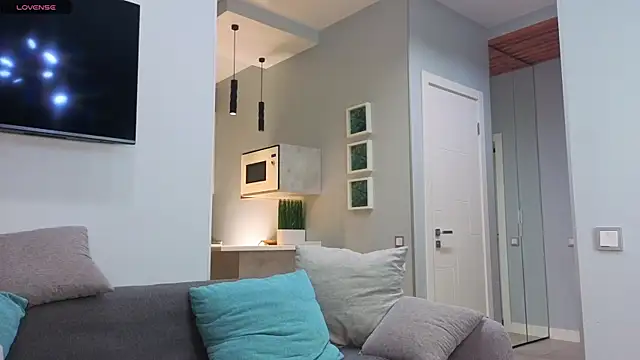 Snapshot of DonnaBurkee chatting on 11-05-25, 04:12 DonnaBurkee online show from 11-05-25, 04:12