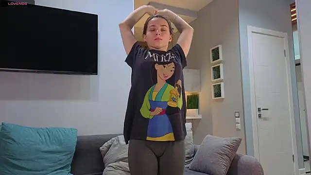 Snapshot of DonnaBurkee chatting on 11-15-25, 04:21 DonnaBurkee online show from 11-15-25, 04:21