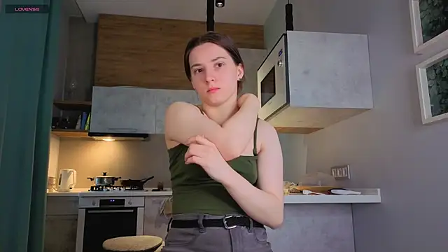 DonnaBurkee online show from 06-28-26, 04:40