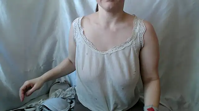 Burberrry  online show from 03-07-25, 08:02