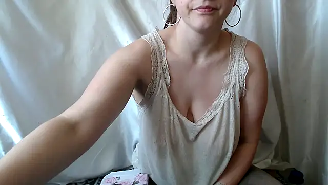 Burberrry  online show from 03-09-25, 12:53