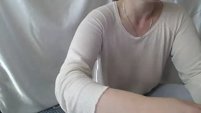 Burberrry  online show from 05-06-26, 04:01