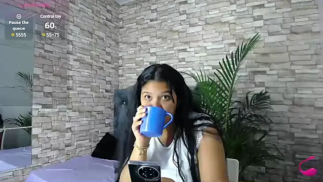 Snapshot of sia_cavad chatting on 02-06-25, 02:37 sia cavad online show from 02-06-25, 02:37