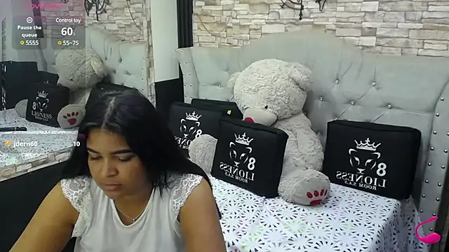 Snapshot of sia_cavad chatting on 03-21-25, 06:07 sia cavad online show from 03-21-25, 06:07