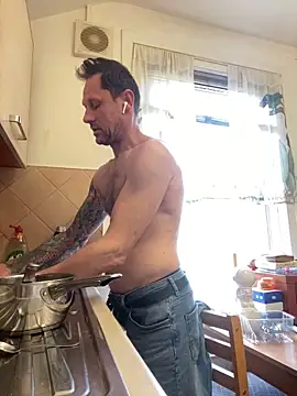 Snapshot of Yourhotboy_42 chatting on 04-05-26, 04:04 Yourhotboy 42 online show from 04-05-26, 04:04