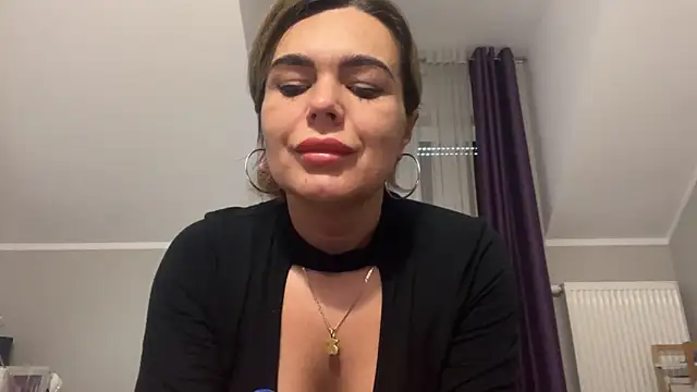 Snapshot of DESIREjenny chatting on 02-12-25, 08:16 DESIREjenny online show from 02-12-25, 08:16