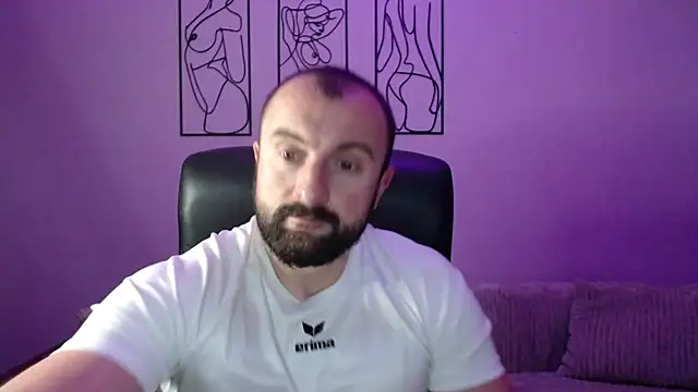 Snapshot of brindlefly6969 chatting on 10-15-25, 11:32 brindlefly6969 online show from 10-15-25, 11:32