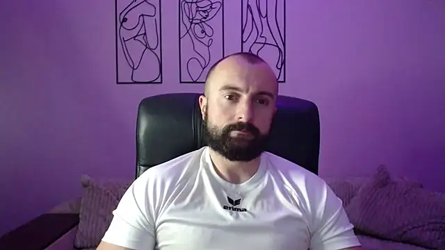 Snapshot of brindlefly6969 chatting on 10-30-25, 12:28 brindlefly6969 online show from 10-30-25, 12:28