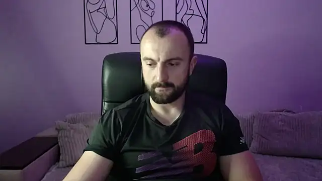 Snapshot of brindlefly6969 chatting on 11-06-25, 11:44 brindlefly6969 online show from 11-06-25, 11:44