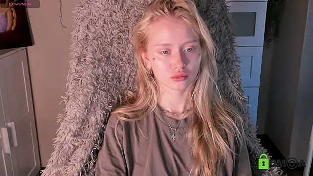 MalenaErnman online show from 10-09-25, 10:35